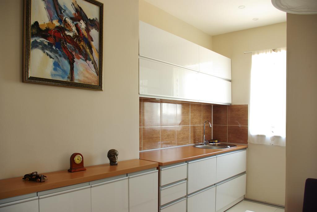 Square Studio Apartment Ni Exteriér fotografie