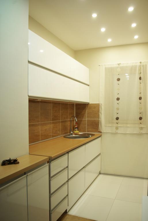 Square Studio Apartment Ni Exteriér fotografie