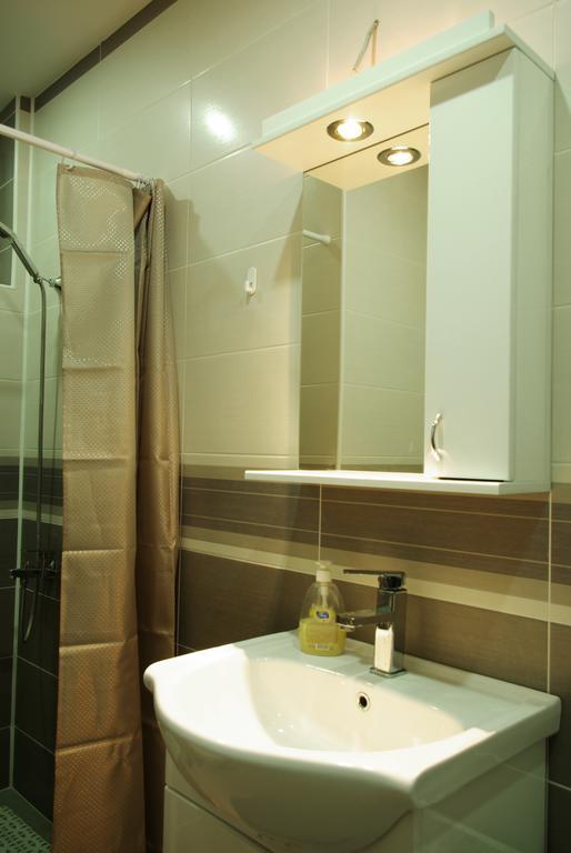 Square Studio Apartment Ni Exteriér fotografie