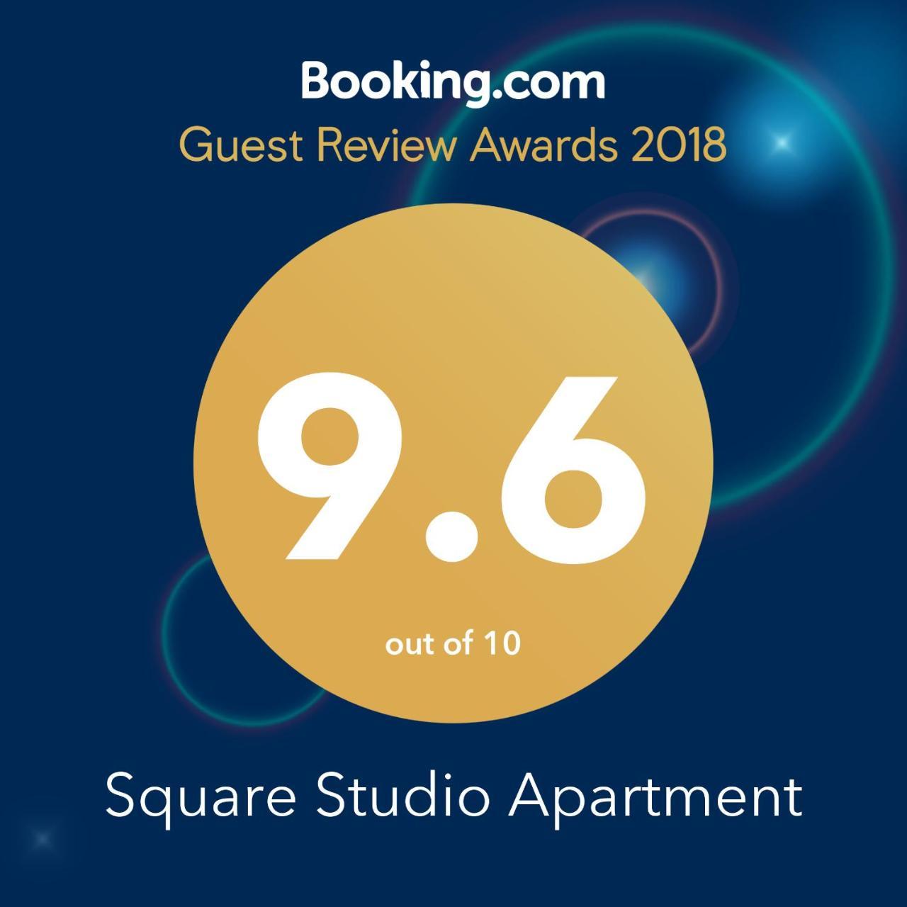 Square Studio Apartment Ni Exteriér fotografie